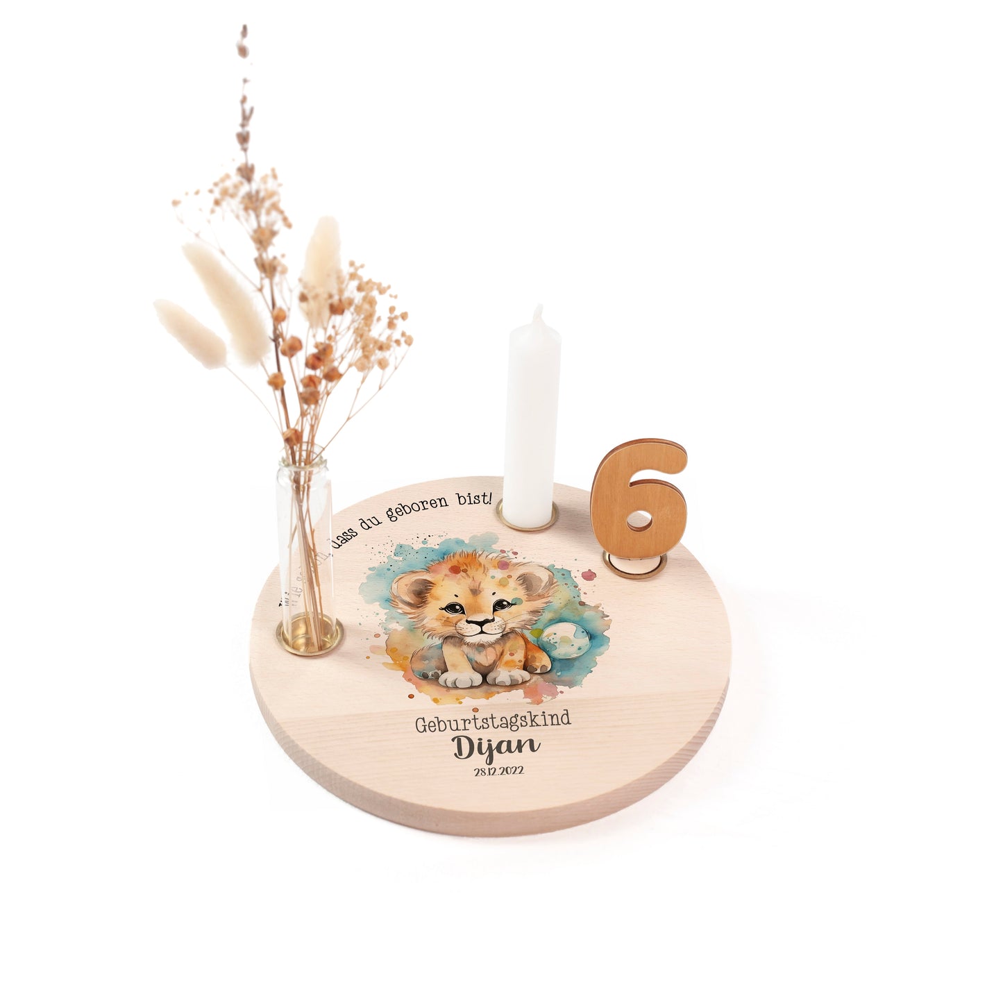 personalisierter Kerzenteller mit Kerze, Vase und Zahlen (Löwe 4)