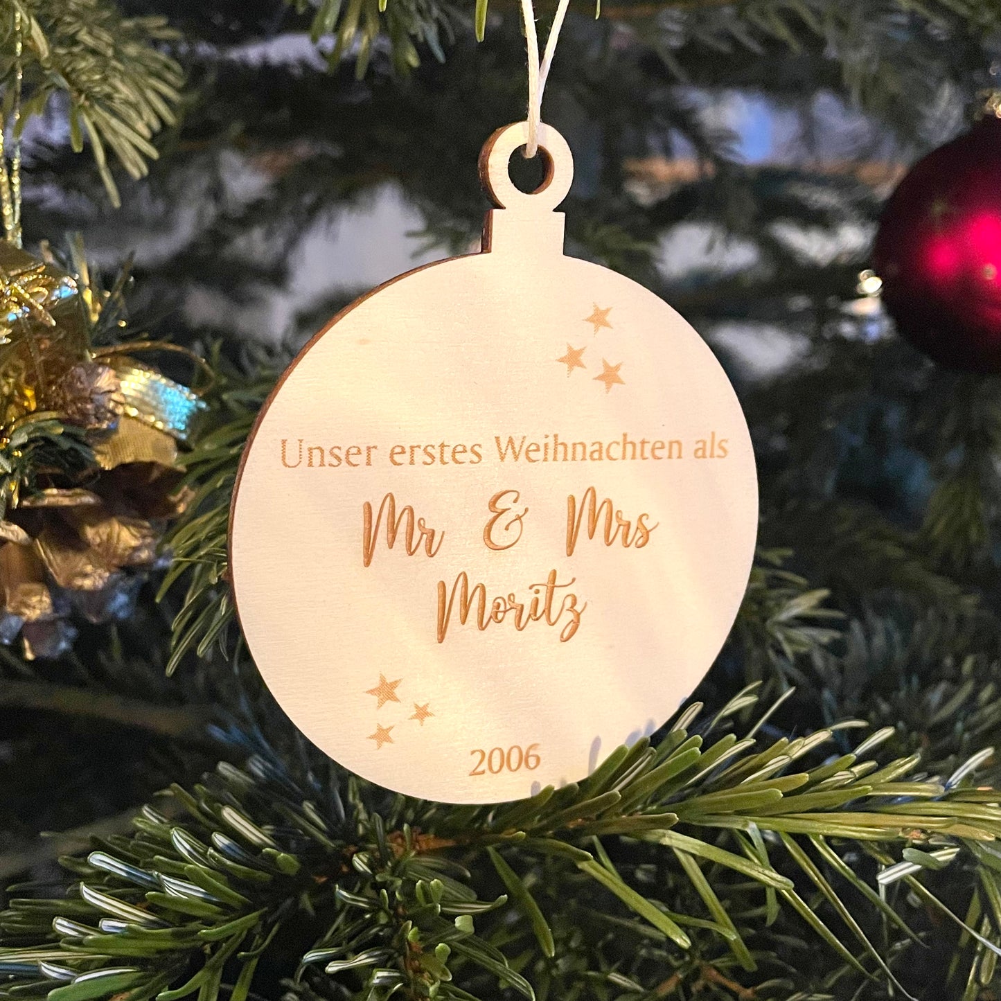 personalisierter Holz Anhänger | Mr & Mrs mit Namen und Jahr | Weihnachtsbaumkugel | Christbaumanhänger | erstes Weihnachten