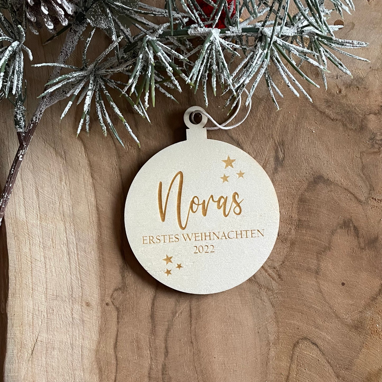 personalisierter Holz Anhänger | Vorname und Jahr | Weihnachtsbaumkugel | Christbaumanhänger | erstes Weihnachten