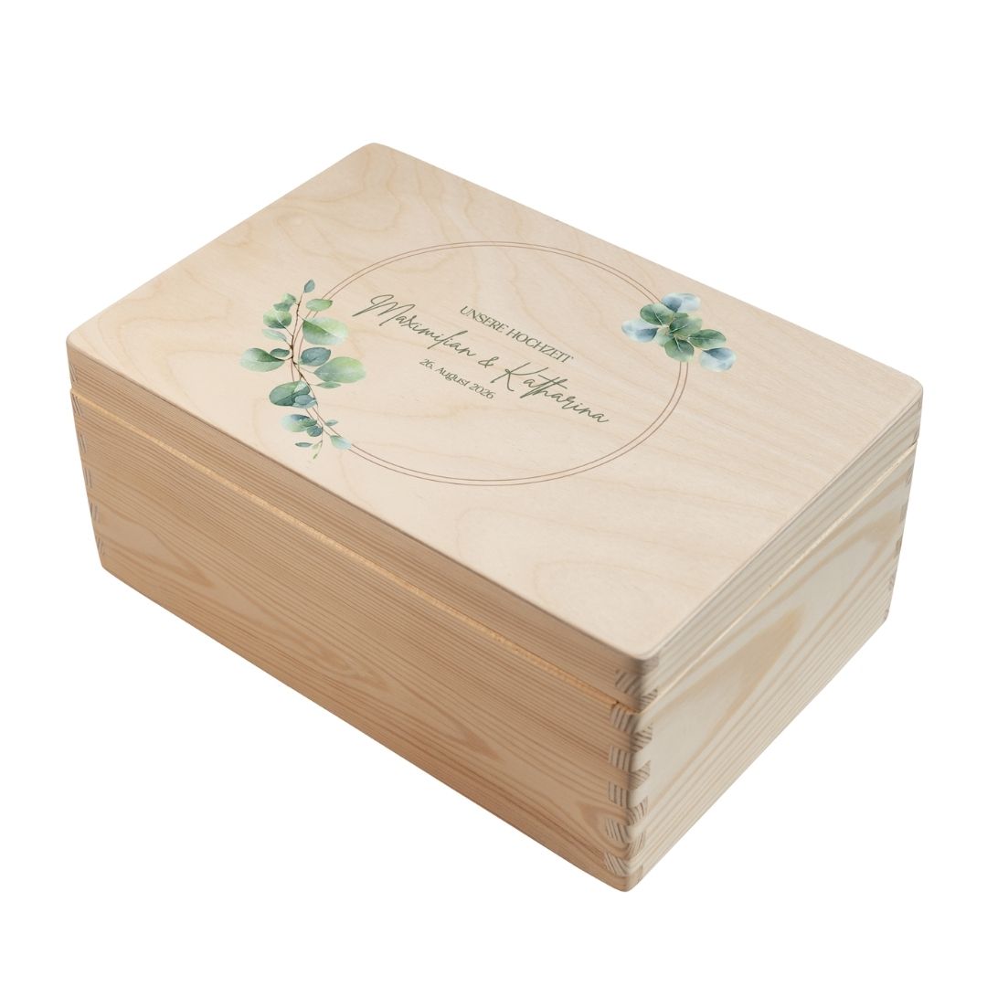 Personalisierte Erinnerungsbox Hochzeit aus Holz im Motiv Eukalyptus 3 mit Namen und Hochzeitsdatum