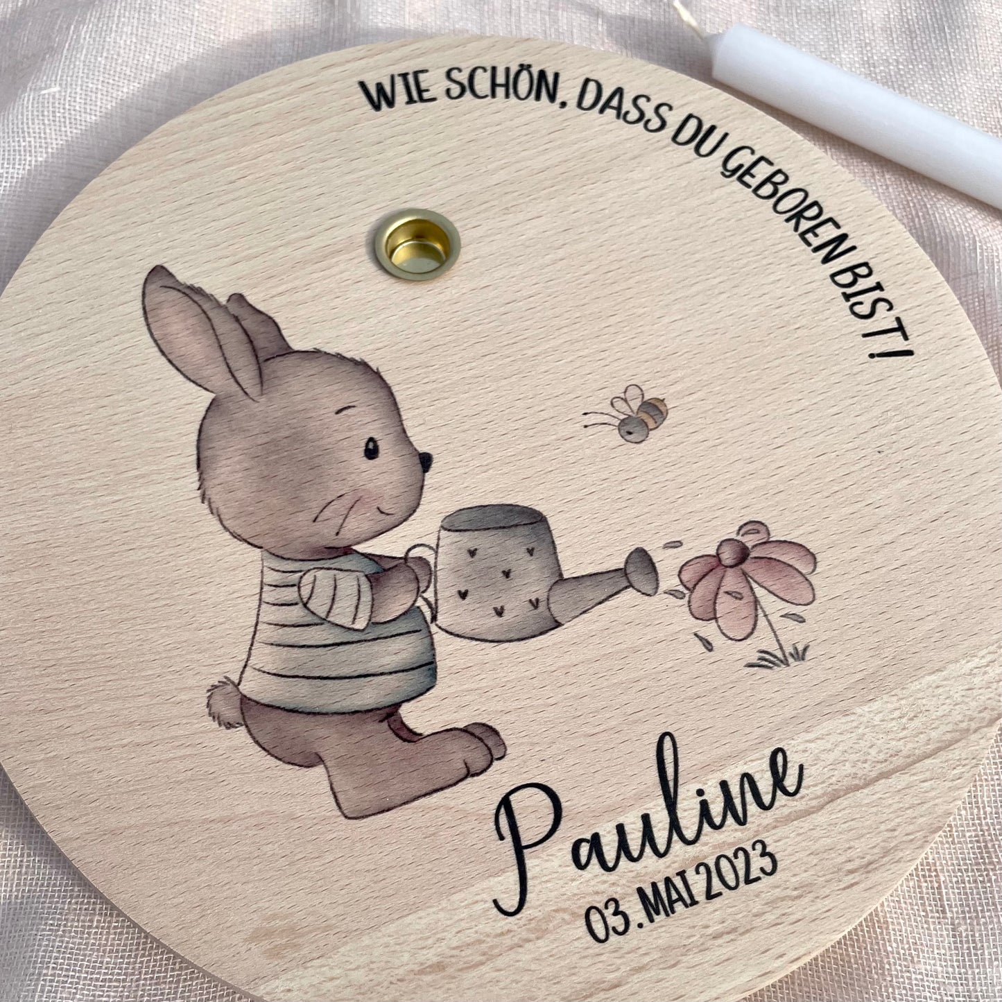 Kerzenteller Hase mit Spruch Wie schön, dass du geboren bist! personalisierbar mit Namen