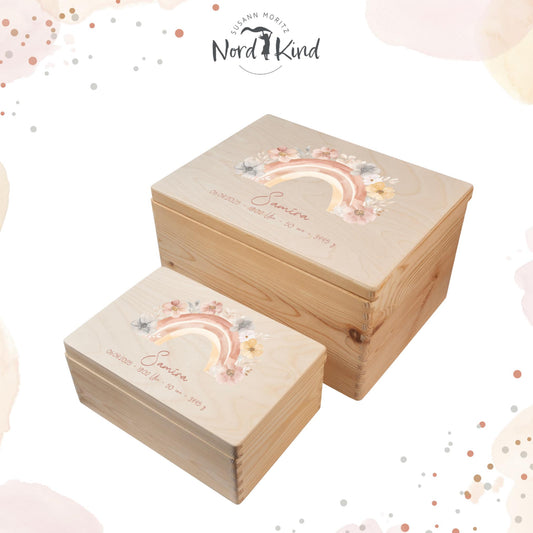 Personalisierte Erinnerungsbox Baby aus Holz, Motiv Regenbogen 2