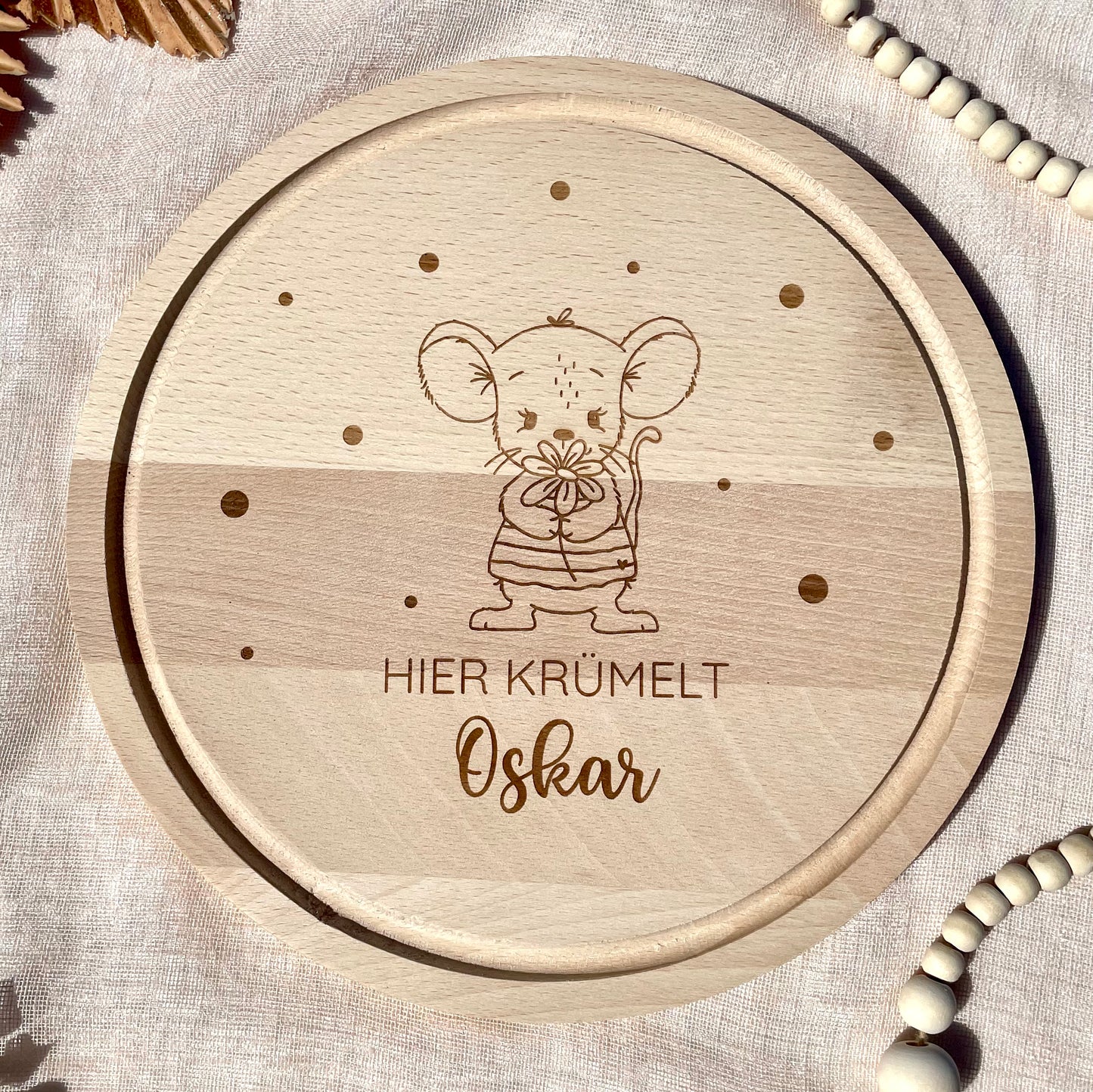 personalisiertes Frühstücksbrett Maus mit Blume