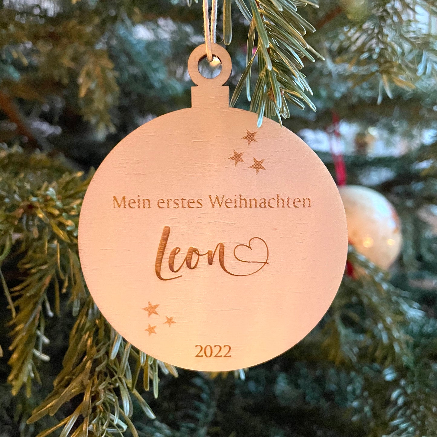 personalisierter Holz Anhänger | Name mit Herz und Jahr  | Weihnachtsbaumkugel | Christbaumanhänger  | erstes Weihnachten